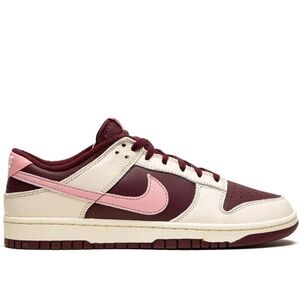 Nike Dunk Low - Premium 'Valentine's Day 2023' (Men's 7/Women's 8.5)